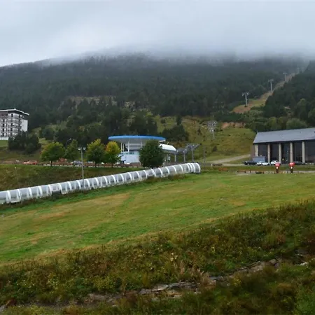 T3 Au Pied Des Pistes Avec Balcon Et Parking Couvert - 2 Chambres, 6 Couchages - Fr-1-593-56 Les Angles (Pyrenees-Orientales)