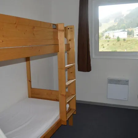 T3 Au Pied Des Pistes Avec Balcon Et Parking Couvert - 2 Chambres, 6 Couchages - Fr-1-593-56